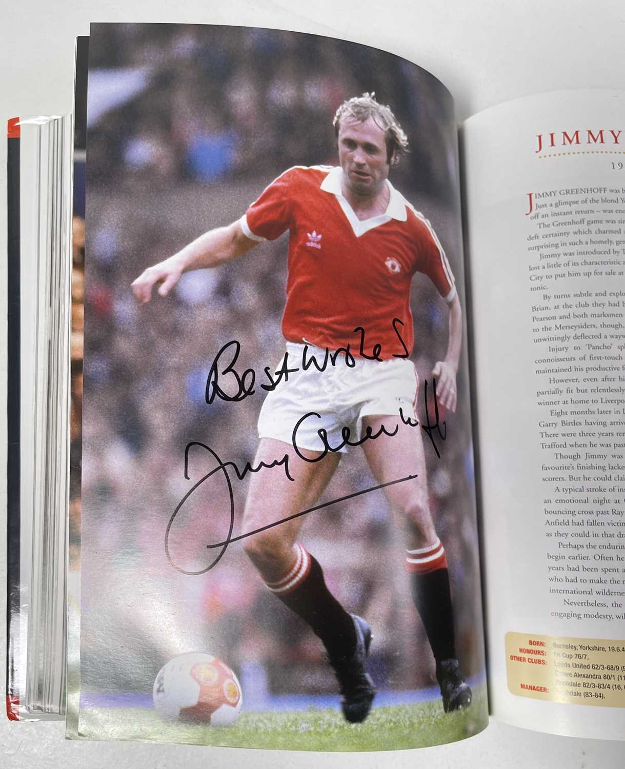 FOOTBALL MEMORABILIA - MANCHESTER UNITED MULTI SIGNED 'PLAYER BY PLAYER' BOOK. - Image 21 of 50