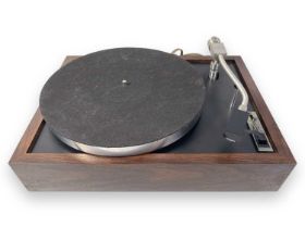 ACOUSTIC RESEARCH AR TURNTABLE.