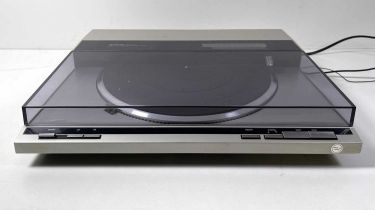 TECHNICS QUARTZ SL-QL1 TURNTABLE.