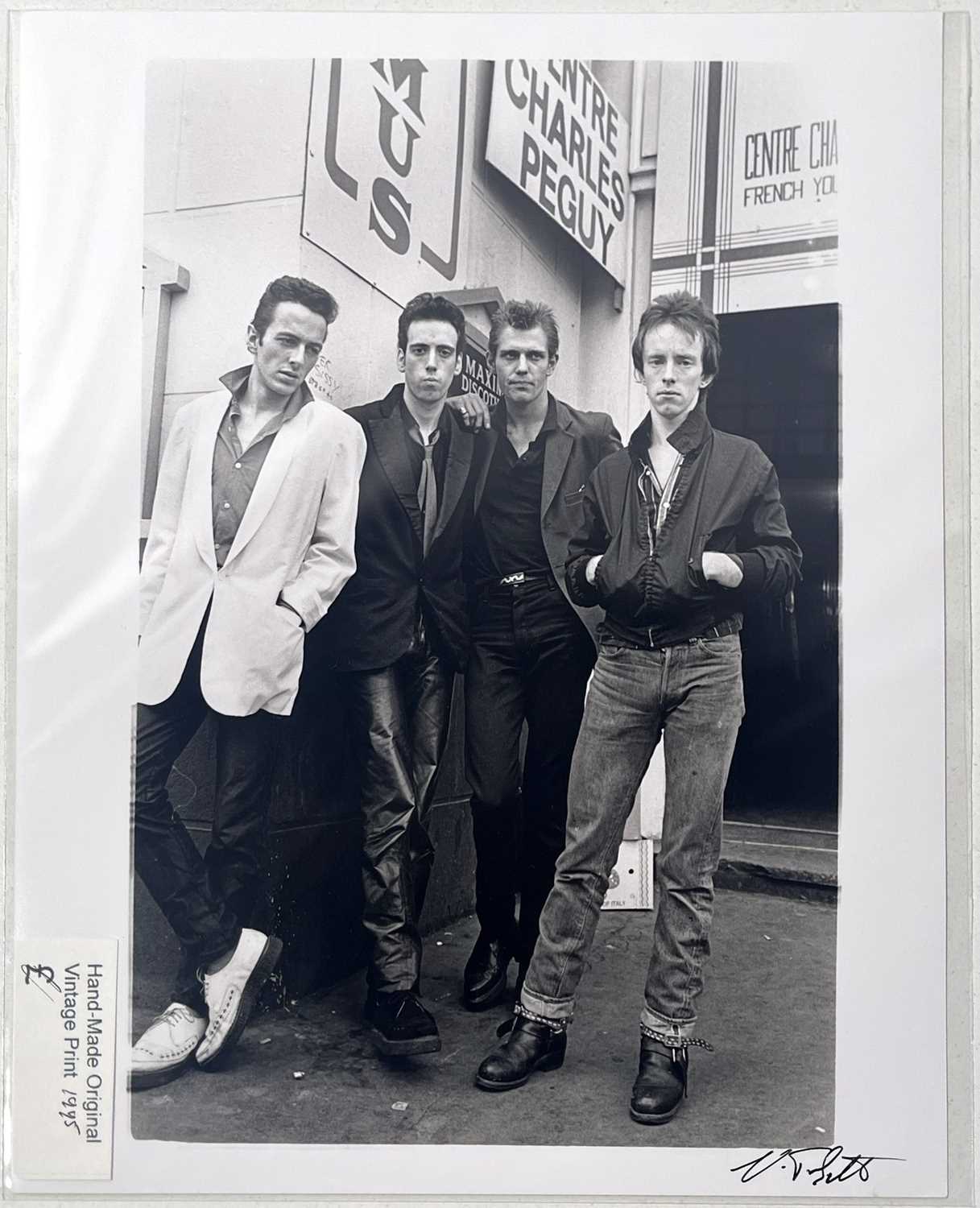 THE CLASH - A VINTAGE PHOTO PRINT OF THE GROUP IN LONDON, 1979 - VIRGINIA TURBETT.