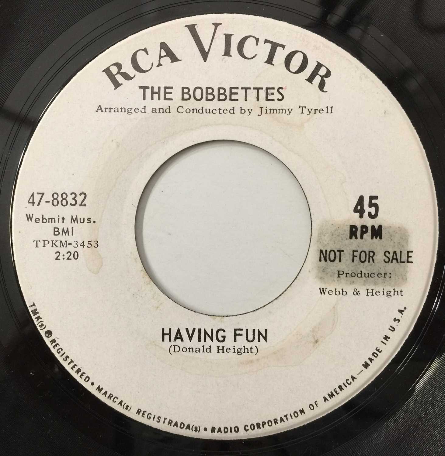 THE BOBBETTES - I'VE GOTTA FACE THE WORLD 7" (US PROMO - RCA VICTOR - 47-8832) - Image 3 of 3