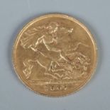 An Edward VII 1907 gold half sovereign.