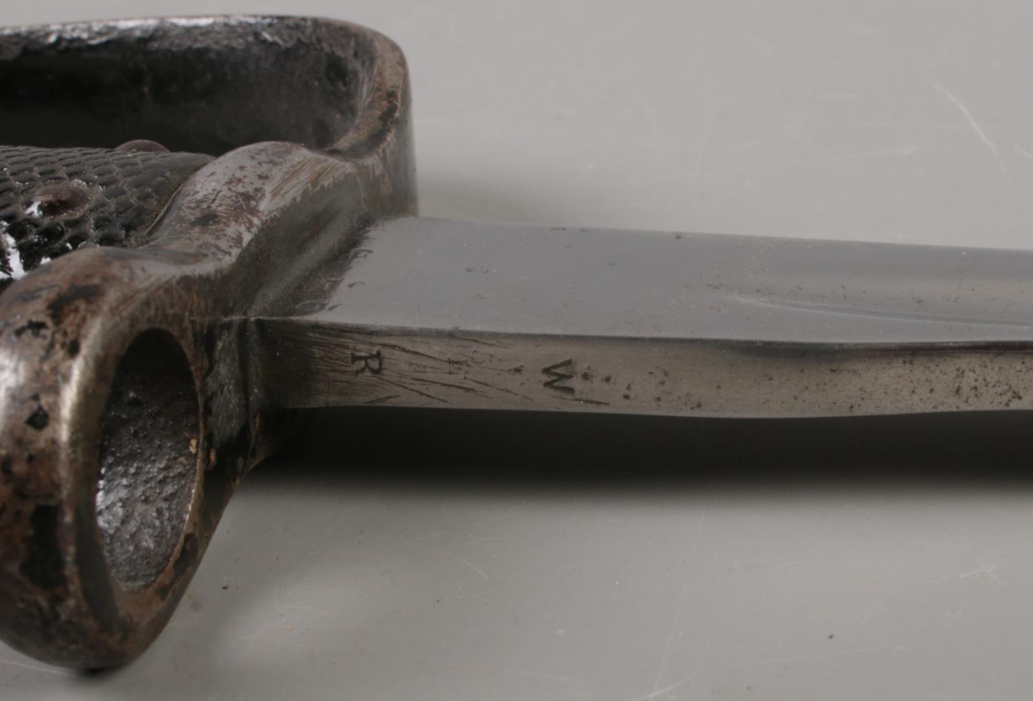 A WWII rifle bayonet. Marked WR to bottom of the blade. Blade length 65cm. CAN NOT POST OVERSEAS - Image 3 of 3
