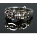 A Links of London silver ring of solid soldered chain form. Size I. Total weight: 5.1g