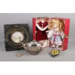 A small quantity of assorted items, to include AA car badge, cased doll and accessories and Chokin