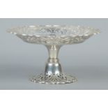 An Edwardian silver tazza with pierced decoration. Assayed London 1907 by Sibray, Hall & Co Ltd (