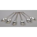 A set of six Edwardian Britannia silver teaspoons. Assay marks for London 1907 by Blow & Co. 100g.