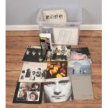 A box of assorted vinyl records and single of mainly pop and easy listening to include David