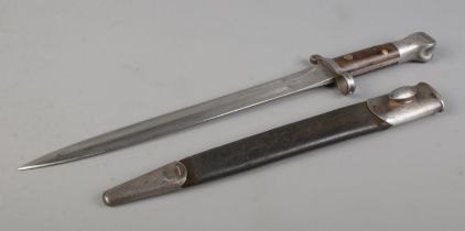 A British Lee Metford 1888 pattern bayonet, Mark One Type One. Marked Y&L 643 to hilt. With matching