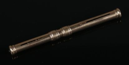 A 9ct Goldsmith's Company propelling pencil. 14.91g.