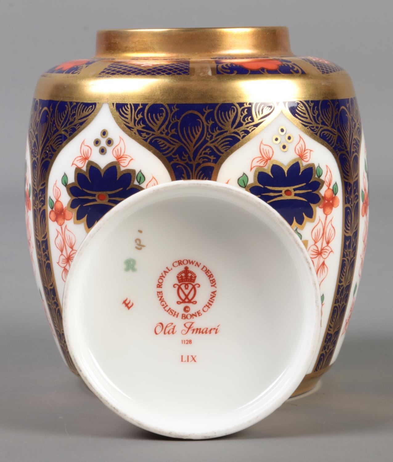 A Royal Crown Derby Imari ginger jar. 1128 pattern, 11.5cm. First quality 1995 Good condition. - Image 2 of 3