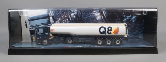 Corgi 1/50 Diecast Truck No. 75301 DAF Q8 Tanker.