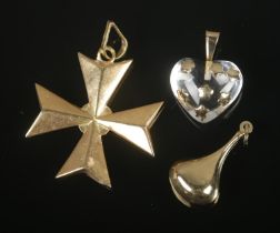 Three 9ct gold pendants formed as a Maltese cross (3.37g), droplet (0.67g) and gold mounted heart (