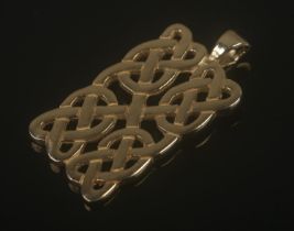 A 9ct gold Celtic knot pendant. Total weight 4.20g.