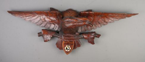US Air Force 101st Airborne ' Screaming Eagle ' large wooden carving Length 93cm