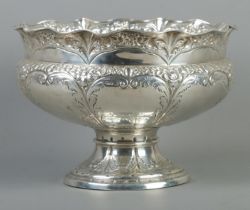 An Edwardian silver pedestal bowl/punch bowl. Assayed Sheffield 1906 by Atkin Brothers. Height 18cm,
