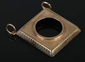 A 9ct gold square formed coin mount. 4.88g.