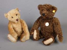 Two unboxed Steiff teddy bears to include 2002 replica of the 1908 Teddy Bear and 1920 Classic