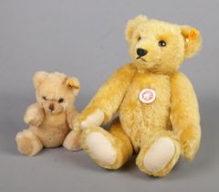 Two unboxed Steiff teddy bears to include Petsy (No. 0233/20) and 1909 Original Classic Replica (No.