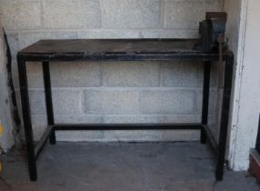 A steel work bench with mounted Record No.23 vice.