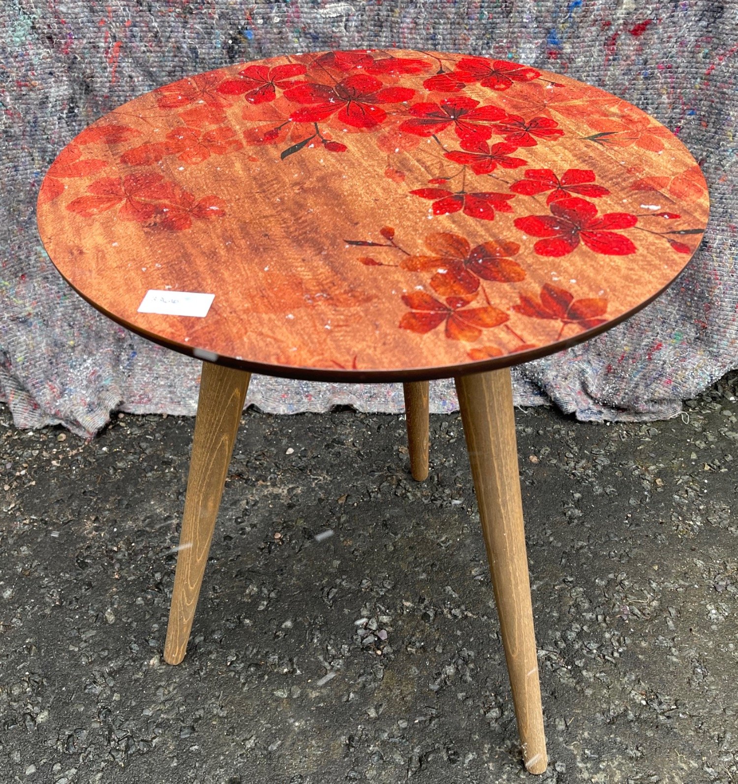 A joiner-made wooden round coffee table with an UNUSUAL LEG-support combination! - dimensions