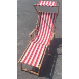 A PERFECT DECK CHAIR PARTNER for sunny days in the garden! A stylish red/white canvas deck chair