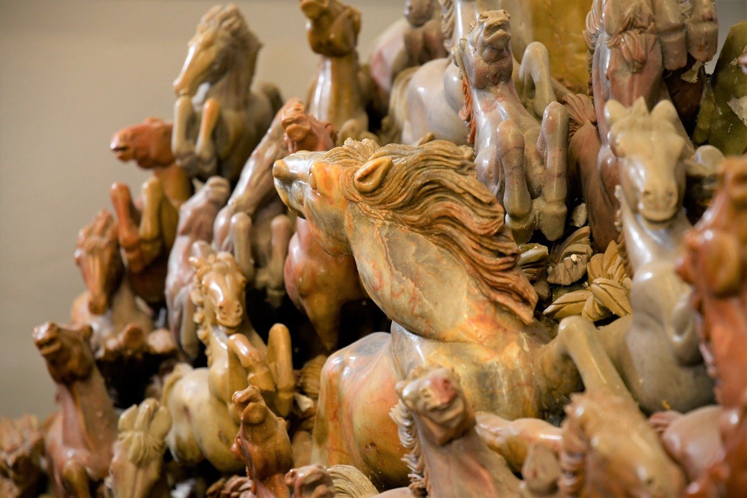 A unique very large finely detailed Chinese hand carved soapstone carving of 40 galloping horses - Image 11 of 13