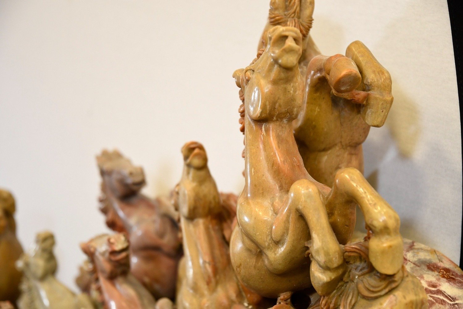A unique very large finely detailed Chinese hand carved soapstone carving of 40 galloping horses - Image 9 of 13