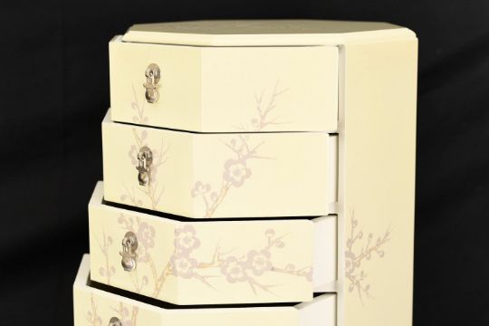 This beautiful hand made lacquered 8 drawer pedestal has been hand painted with a blossom design - Image 3 of 14