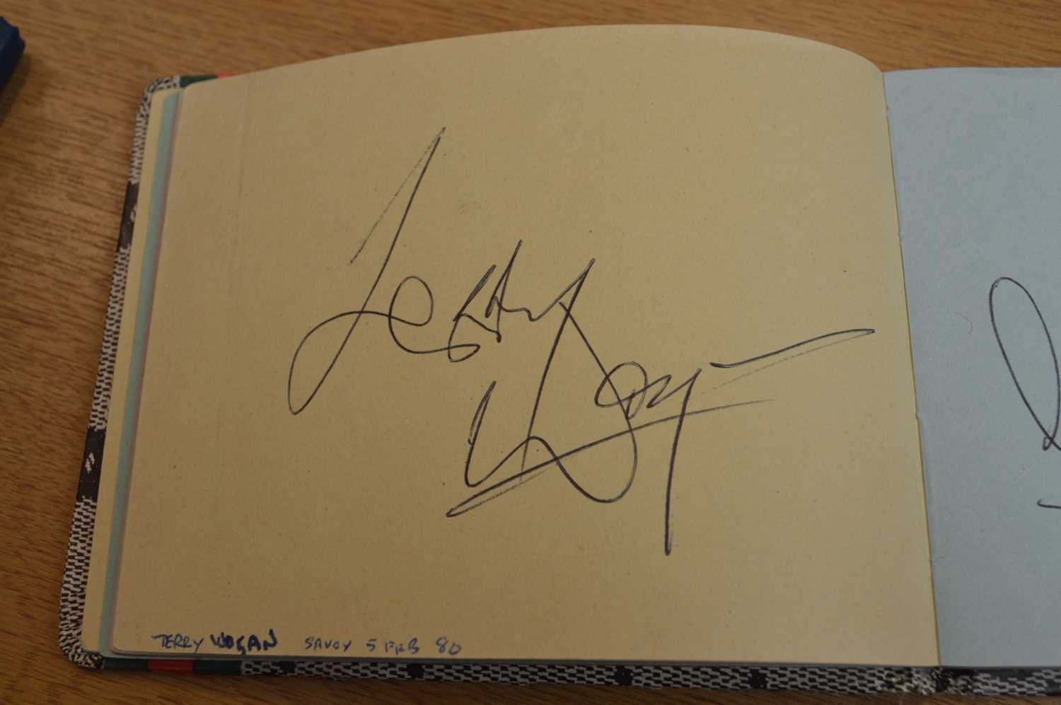 8 autograph albums - Image 10 of 12