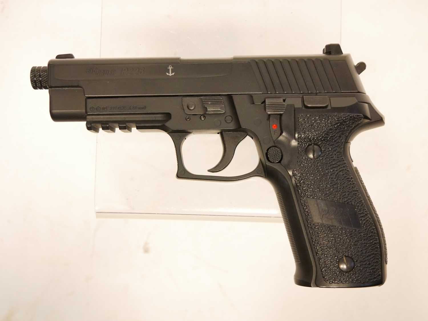 Sig Sauer P226 .177 air pistol - Image 2 of 6