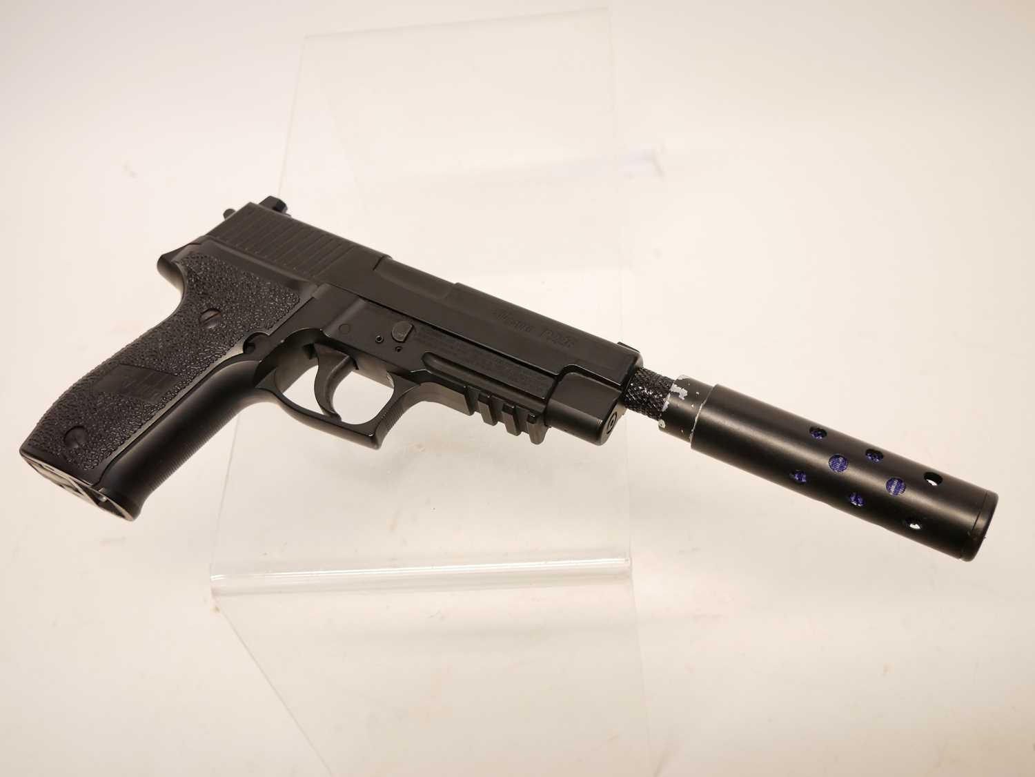 Sig Sauer P226 .177 air pistol - Image 5 of 6