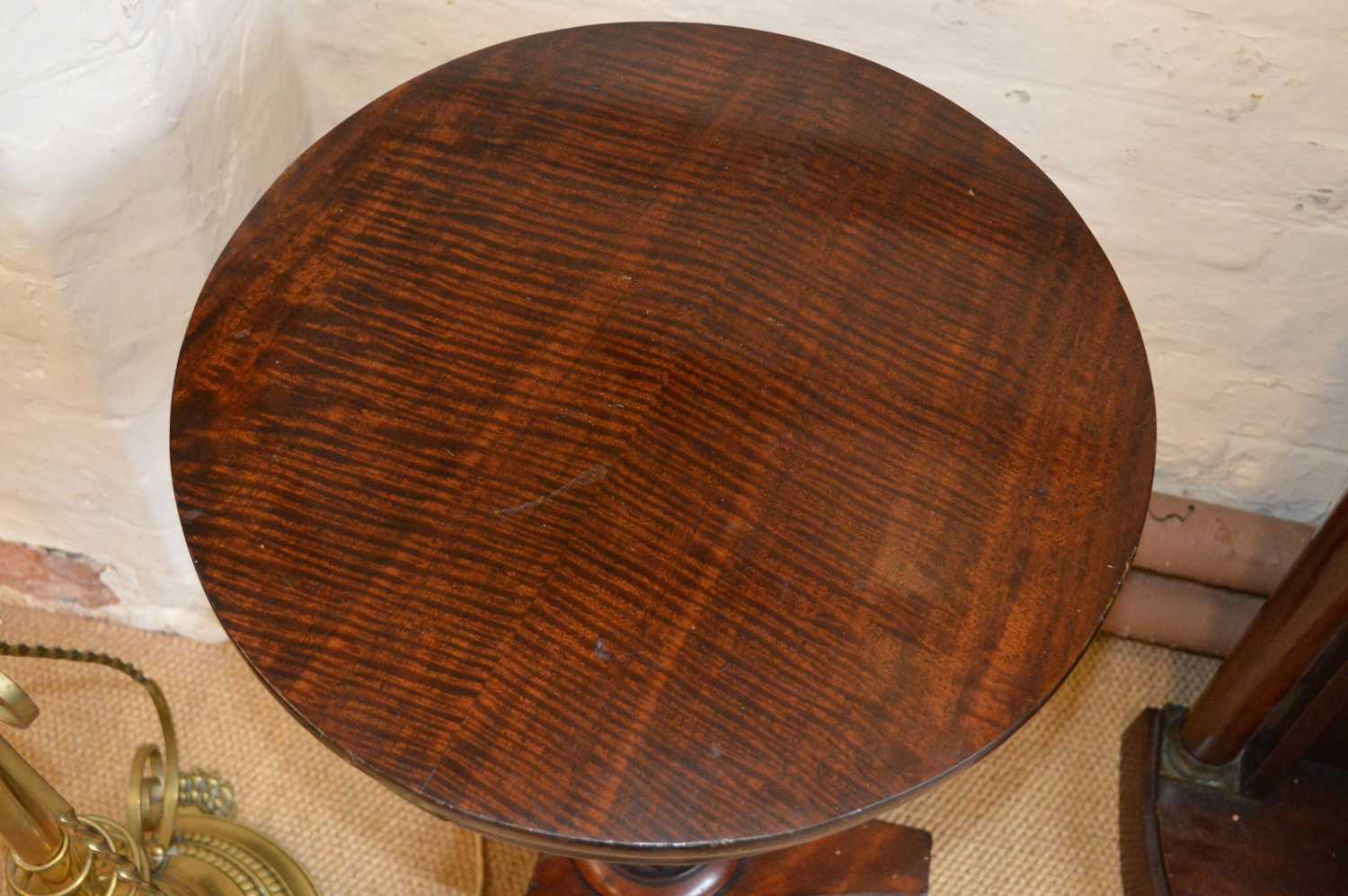Victorian figured walnut and mahogany occasional table - Image 3 of 9