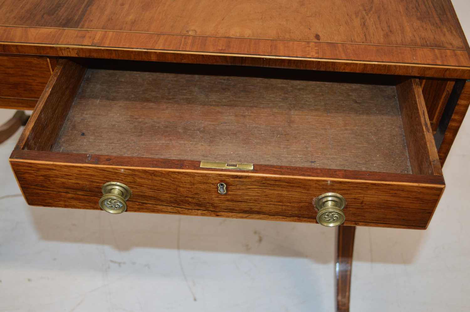 Early 19th-century sofa table of Regency design - Image 2 of 6