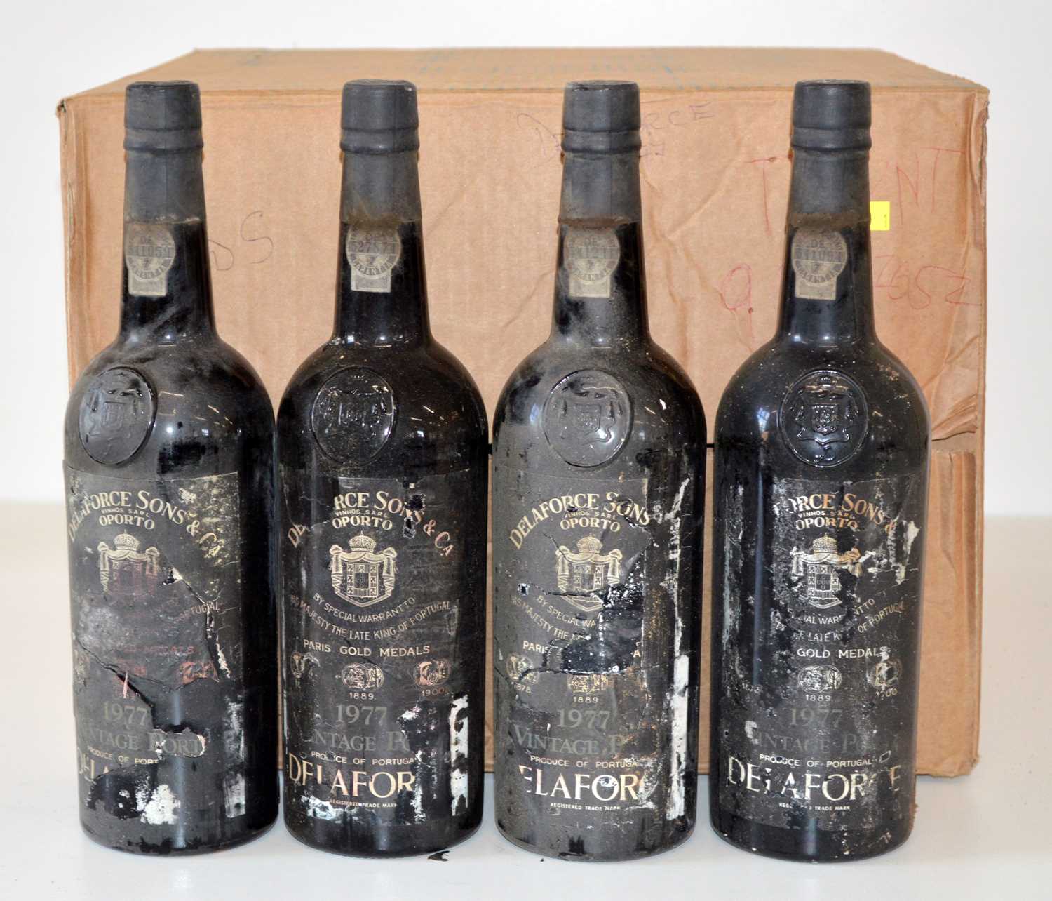 12 bottles Delaforce Vintage Port 1977