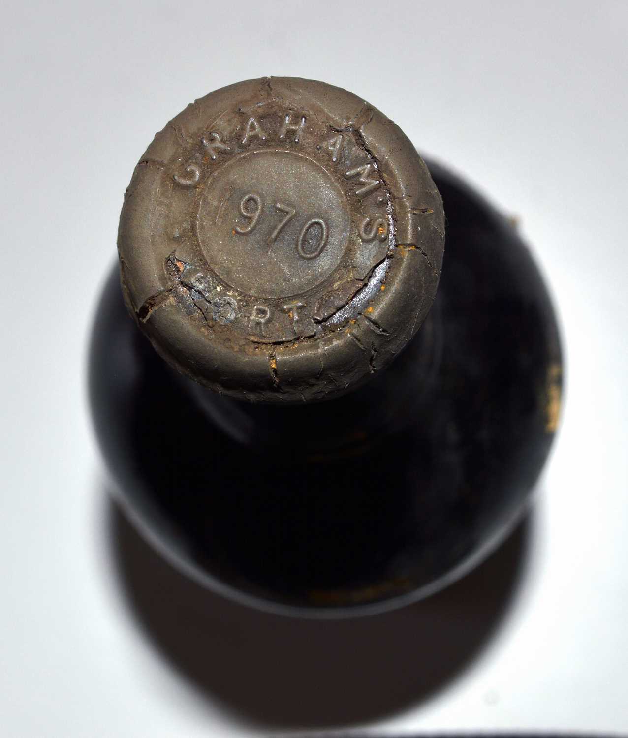 9 bottles Graham’s Vintage Port 1970 - Image 2 of 2