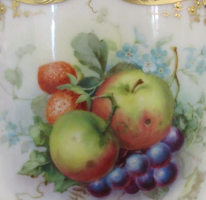 A Royal Worcester presentation trophy, decorated with three panels painted with fruit and a view - Image 6 of 8