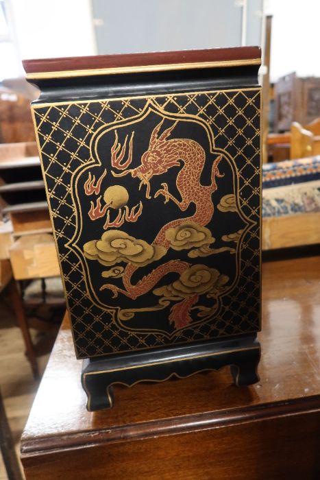 A Japanese lacquer table cabinet, fitted with two doors opening to reveal drawers, with drawer - Image 5 of 5