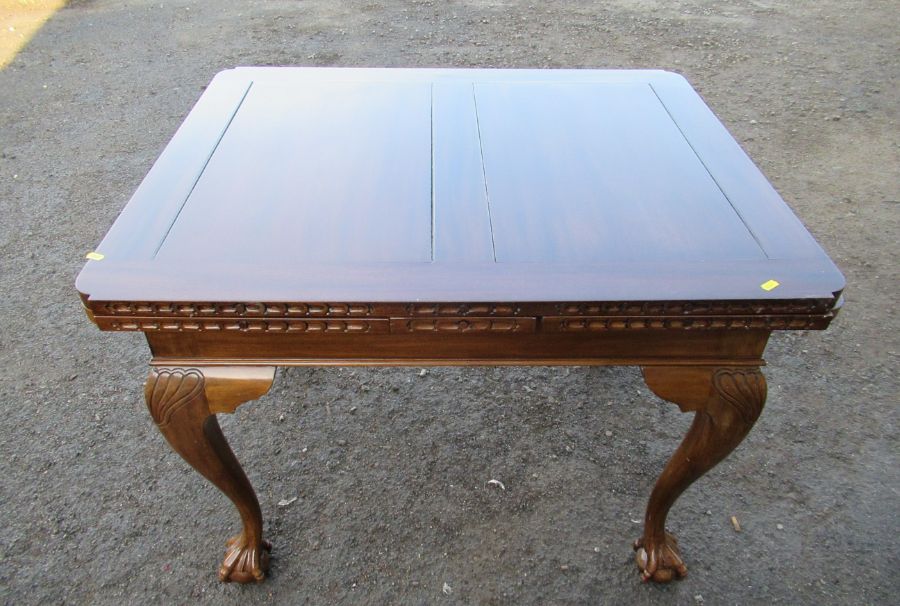 A draw leaf dining table, 70ins x 35ins, height 30ins - Bild 2 aus 3