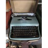 An Olivetti Lettera 22 type writer
