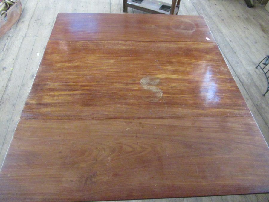 A 19th century mahogany Pembroke table, with drop flaps and fitted with one real and one dummy - Image 4 of 4