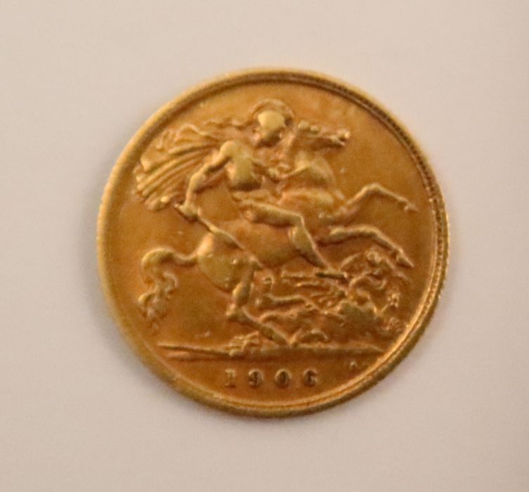 An Edward VII gold half sovereign, dated 1906, weight 4.0g, together with a set of George VI - Image 3 of 4