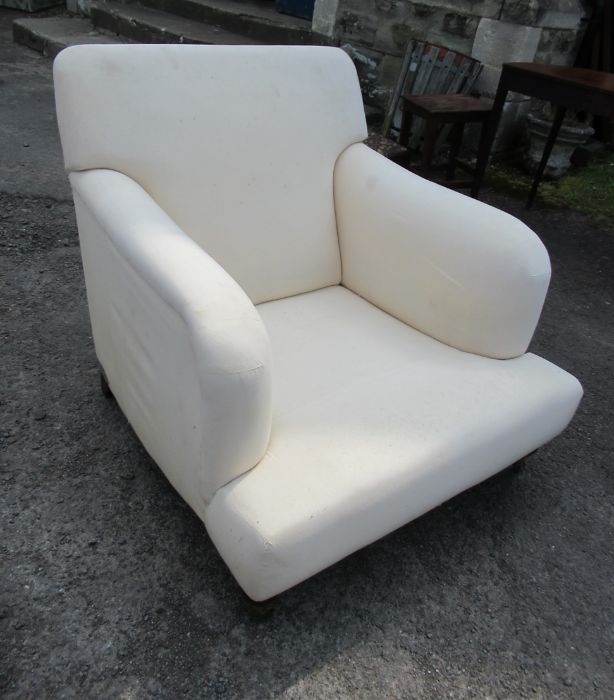 A Howard & Son style upholstered armchair - Image 2 of 3