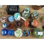 16 various glass paperweights, to include M'dina, Langham, Wedgwood, Isle of Wight