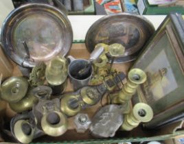 A collection of metalware to include Horse brasses, canister etc