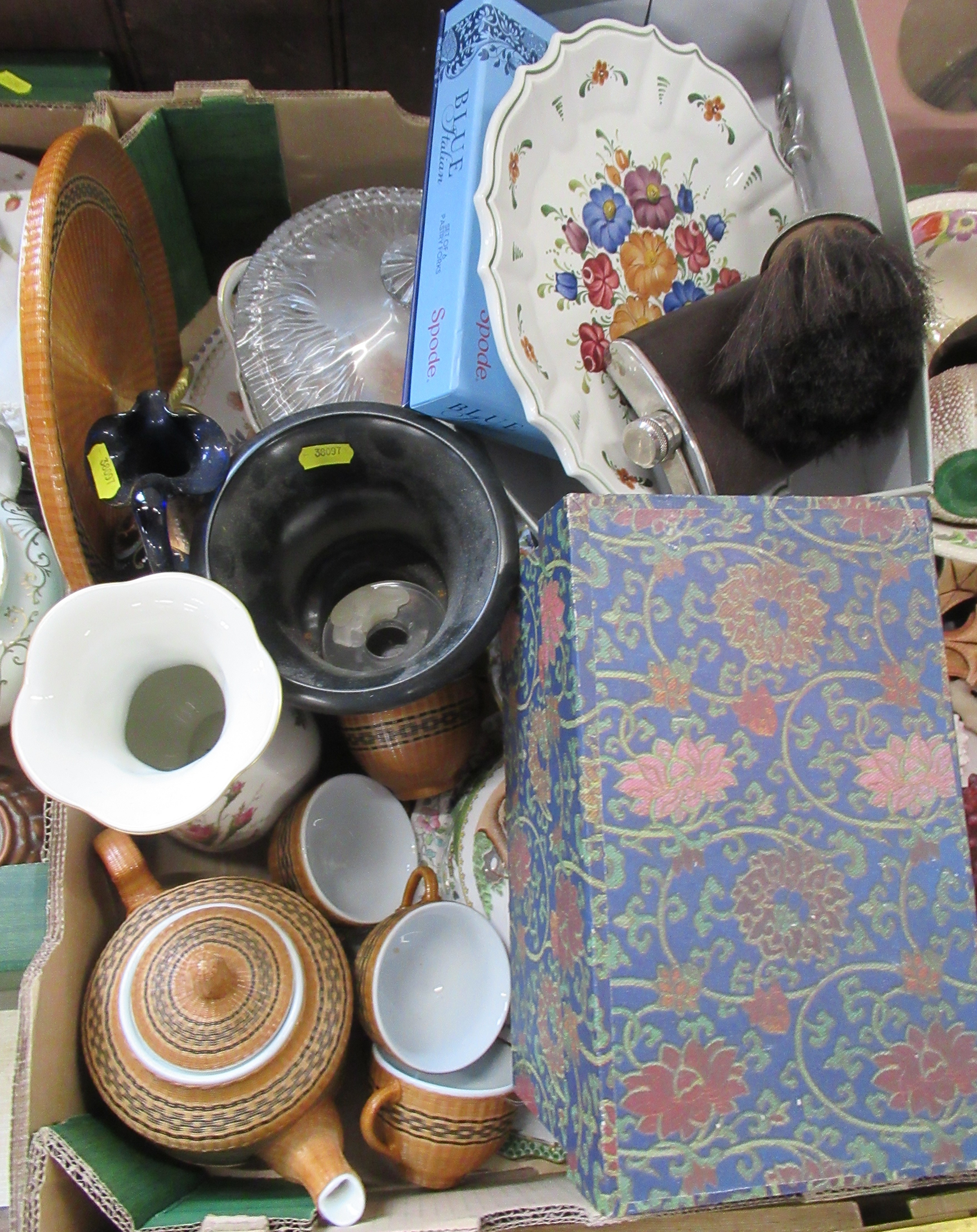 Three boxes of mixed sundries, to include tea ware, dishes, vases etc - Image 2 of 3