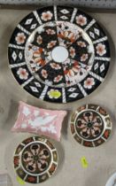 A pair of Royal Crown Derby Imari pattern circular dishes, together with a cabinet plate and a