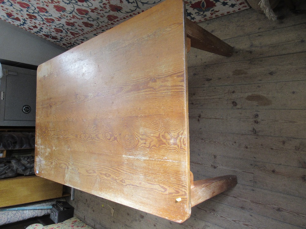 A pine kitchen table  41ins x 56ins, height 28ins - Image 2 of 3