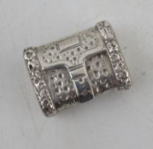 A Georgian silver vinaigrette, formed as a bag, with silver gilt pierced and engraved grill,