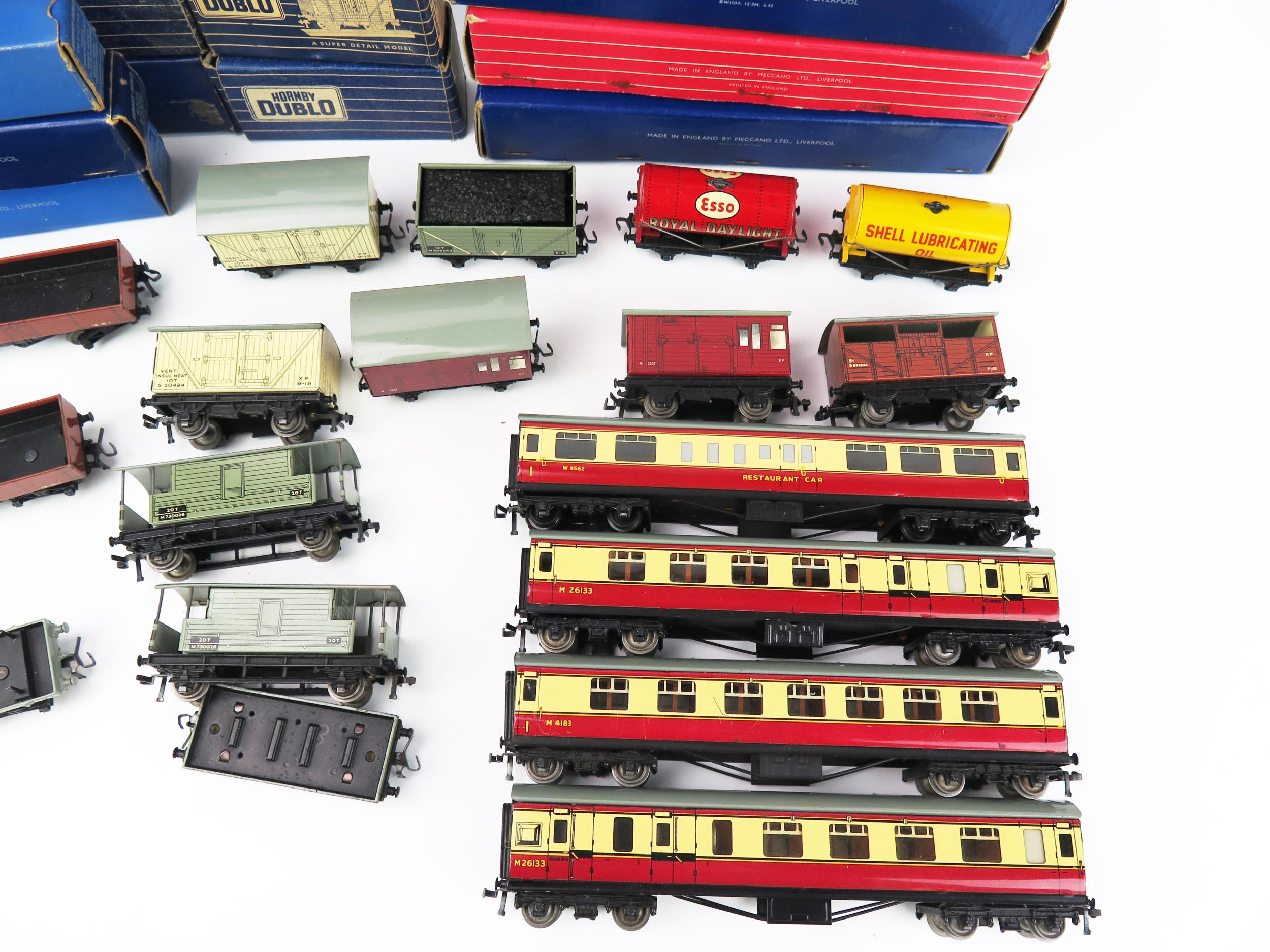 Hornby Dublo OO Gauge Coach/Stock Collection, all tinplate including 4048 Restaurant Car, 32017 x2 - Image 2 of 3